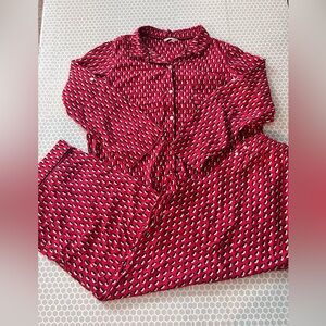 Victoria’s Secrets Penguin Theme Red & Black PJ Set

Size XL